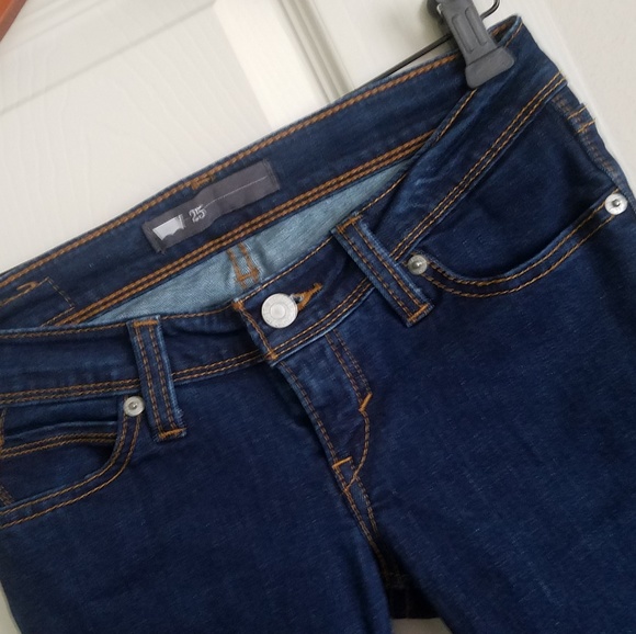 Levi's 25 Actual 26.5-27" Waist Cropped Jeans - Picture 4 of 4